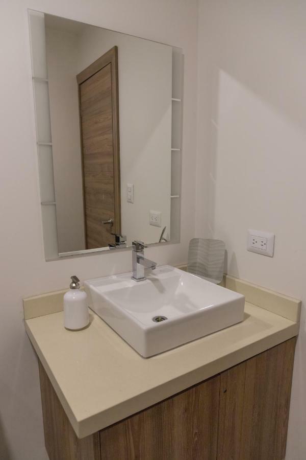 Le Bristol Aparthotel Куенка Екстериор снимка